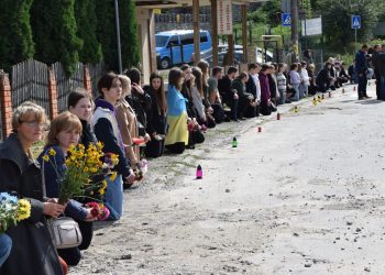 Чортків прощався з бійцем та Героєм