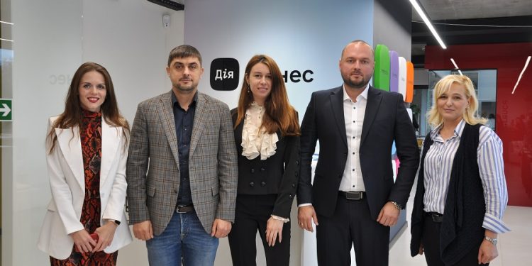 В центрі Дія.Бізнес у Тернополі відбулась прес-конференція щодо запуску проєктної діяльності центрів Дія.Бізнес у Тернополі та Ужгороді
