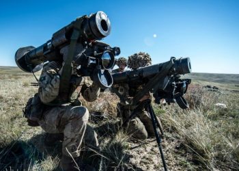 Ні кроку рідної землі не віддамо!