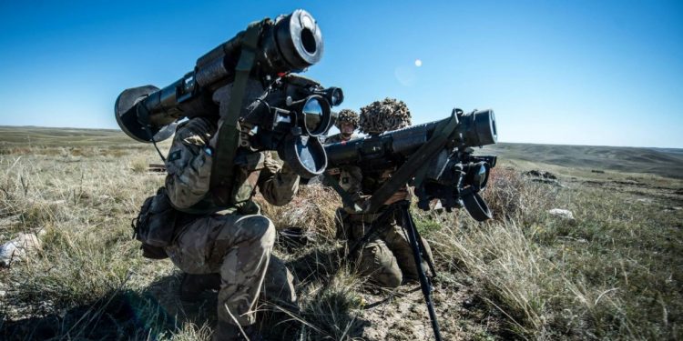 Ні кроку рідної землі не віддамо!