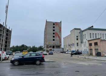 Біля “Подолян” знайшли труп молодогочоловіка