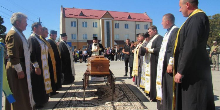 Кременеччина ховає одразу трьох Героїв (фотозвіт)