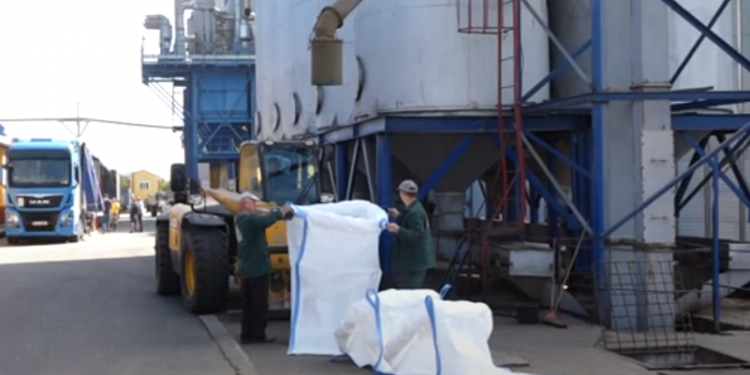 Україна буде з хлібом: як тернопільські агрофірми в умовах війни доставляють зерно світові