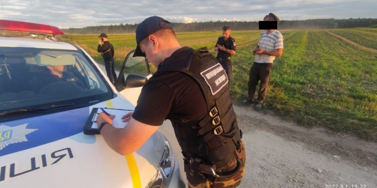 У Тернопільській громаді палять відходи (фоторепортаж)