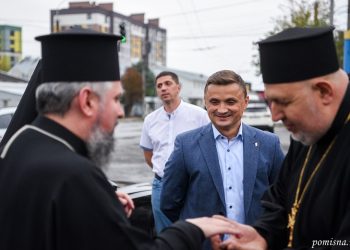 Митрополита Епіфанія Тернопільщина зустріла дощем