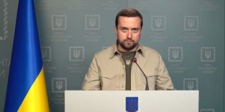 “Буде важкий день”: Офіс президента попередив про відключення електрики по всій Україні