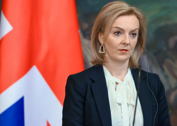 Докерувалася… Британська прем’єрка подає у відставку