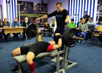 Тернополяни успішно виступили на змаганнях Кубку Західної України з класичного жиму лежачи у Львові
