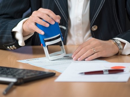 Юристи допомагають: повноваження державного реєстратора