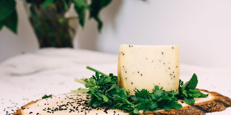 Нова пора – нові смаки. “Семеро Козенят” розкриває асортимент осінніх новинок сирів