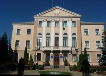 Тернопільська міська рада та окружна прокуратура побили горшки?