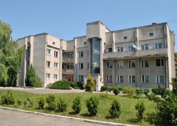 Привласнив кошти на ремонт тернопільської лікарні?