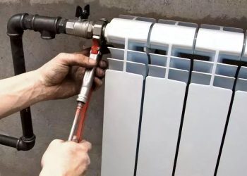 Тернопіль готується повністю зливати воду з систем опалення в багатоквартирних будинках