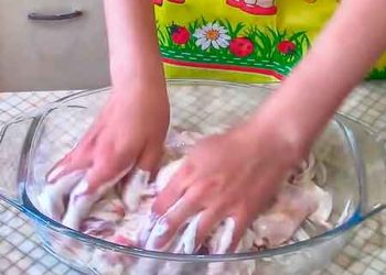 Соковите м'ясо в сметані