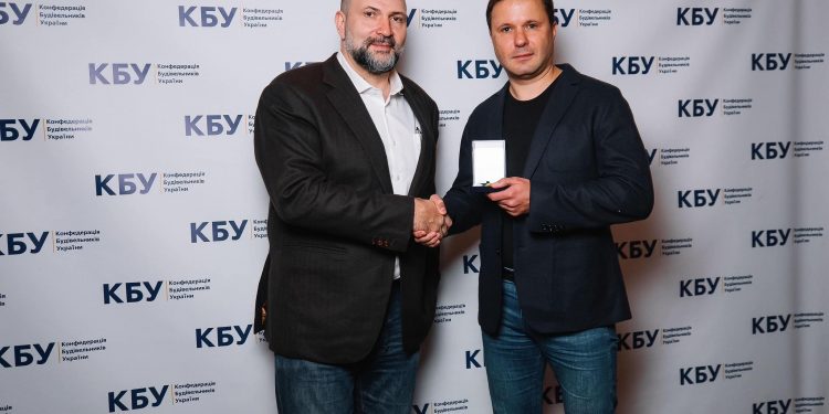 Орденом «Будуємо країну» нaгороджений  Ігор Гудa