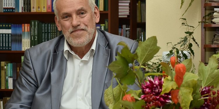 Відомий тернопільський поет переживає другу молодість! (Відео)