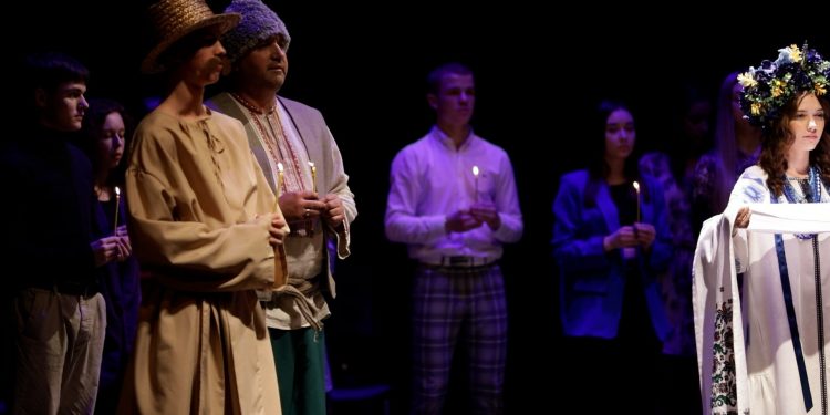 Тернопільські студенти зіграли благодійну виставу (відео)