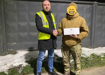 Працівники Автодору частину зарплатні віддають на потреби ЗСУ