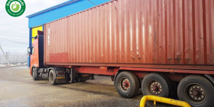 ФГ “Гадз” відправило перший контейнер із соком прямого віджиму та соками-смузі для споживачів із Західної Азії