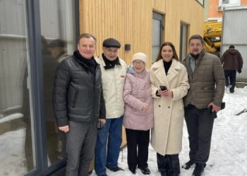 Budmall Center передав модульний будиночок пенсіонерам із Ірпеня