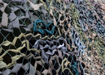 Студенти з Тернополя виготовляють маскувальні сітки (відео)