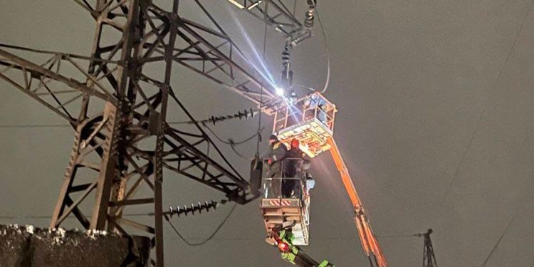 Енергетика України швидко відновлюється після ракетних атак