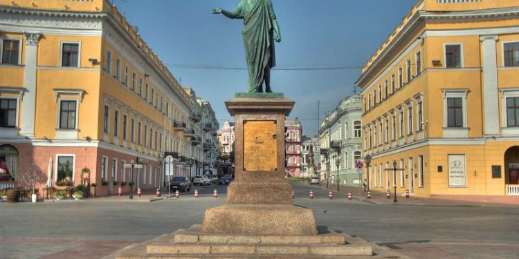 Одеса у вогні: критична інфраструктура міста зазнала удару