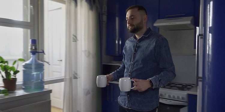 Тернополянин запрошує у “пункт незламності” в своїй квартирі (відео)