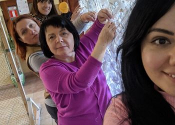 Студенти ЗУНУ сплели 370 сіток на передову