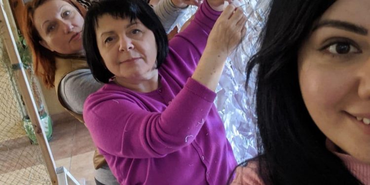 Студенти ЗУНУ сплели 370 сіток на передову