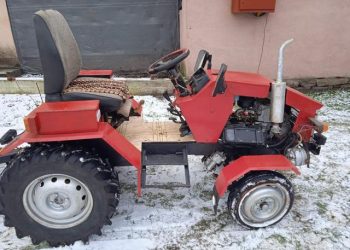 Сімейство з Тернопільщини зробили трактор з “Жигулів”