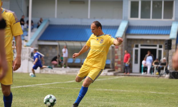 Цілий стадіон на Тернопільщині продають з молотка за 286 доларів (фото)