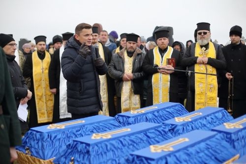 На Тернопільщині перепоховали тіла десяти вояків УПА (фото)