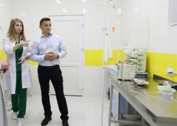 Михайло Головко передав маленьким пацієнтам тернопільської лікарні медпрепарати та обладнання (фото)