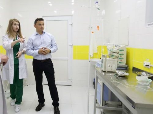 Михайло Головко передав маленьким пацієнтам тернопільської лікарні медпрепарати та обладнання (фото)