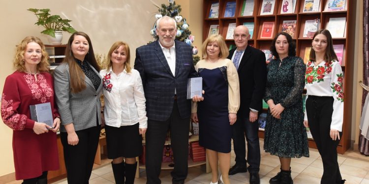 В Тернопільському університеті презентували сучасну монографію