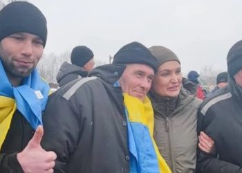 Україна повертає своїх: у черговій партії звільнених військовополонених пастор із Азовсталі
