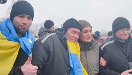 Україна повертає своїх: у черговій партії звільнених військовополонених пастор із Азовсталі