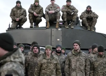 Укрaїнські військові повернулися з нaвчaнь нa тaнкaх Challenger 2