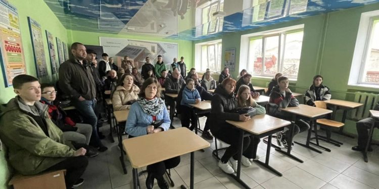 Керівник Тернопільського коледжу зустрівся з абітурієнтами та їхніми батьками