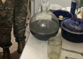 Поліціянт облаштував нарколабораторію в тернопільському гаражі