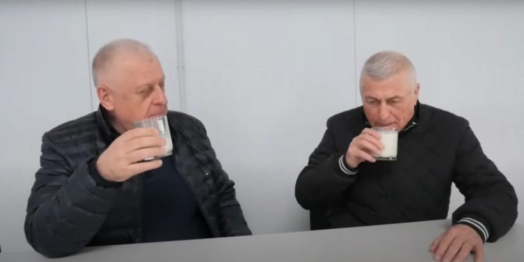 Підприємства Петра Гадза на Бучаччині відвідав Герой України Петро Іващук