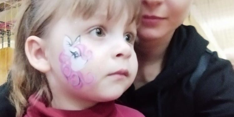 у Тернополі розшукують матір із дитиною