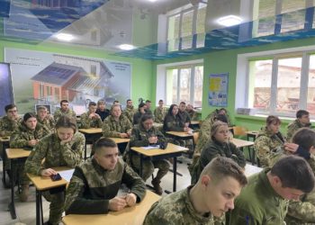 У Тернопільському коледжі відбулися інформаційні заходи про мінну небезпеку