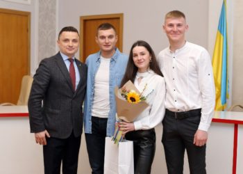 Голова Тернопільської обласної ради відзначив спортсменів-біатлоністів
