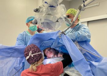 В Україні провели операцію на мозку дитини з пробудженням