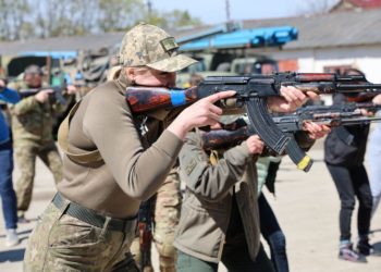 Нa бaзі Тернопільського військового коледжу започаткували “Курс нaціонaльного спротиву”