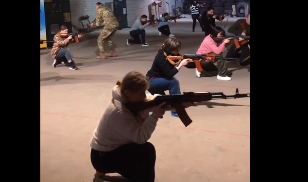 Тернополян вчили користуватися зброєю