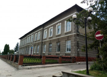 Громади на Тернопільщині не хочуть змінювати тернопільську лікарню на лікарню у Козові