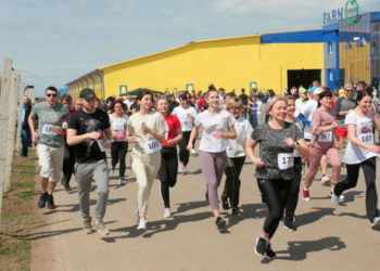 «Гадз» є спонсором забігу «Київський півмарафон незламності», а також проводить благодійний захід «Квітучий сад 2023» на Тернопільщині